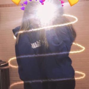 Meet your Posher, Alexis